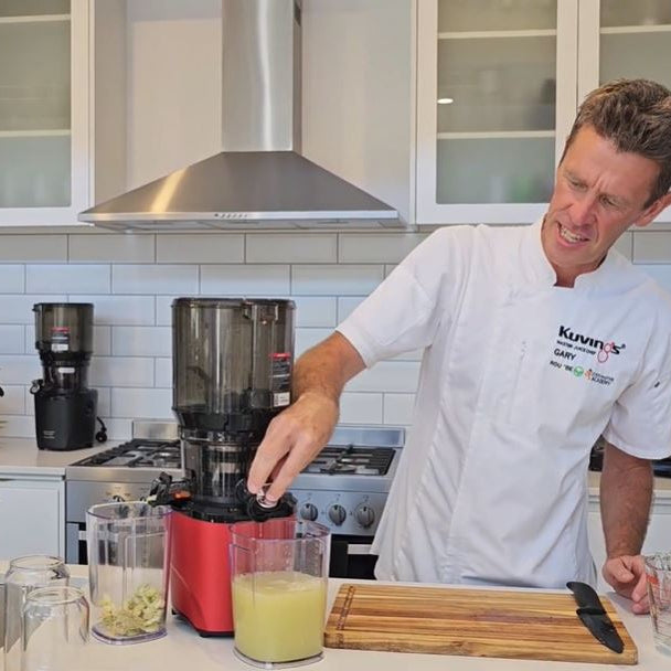 Pha chế hỗn hợp nước ép chanh với Đầu bếp Gary Dowse