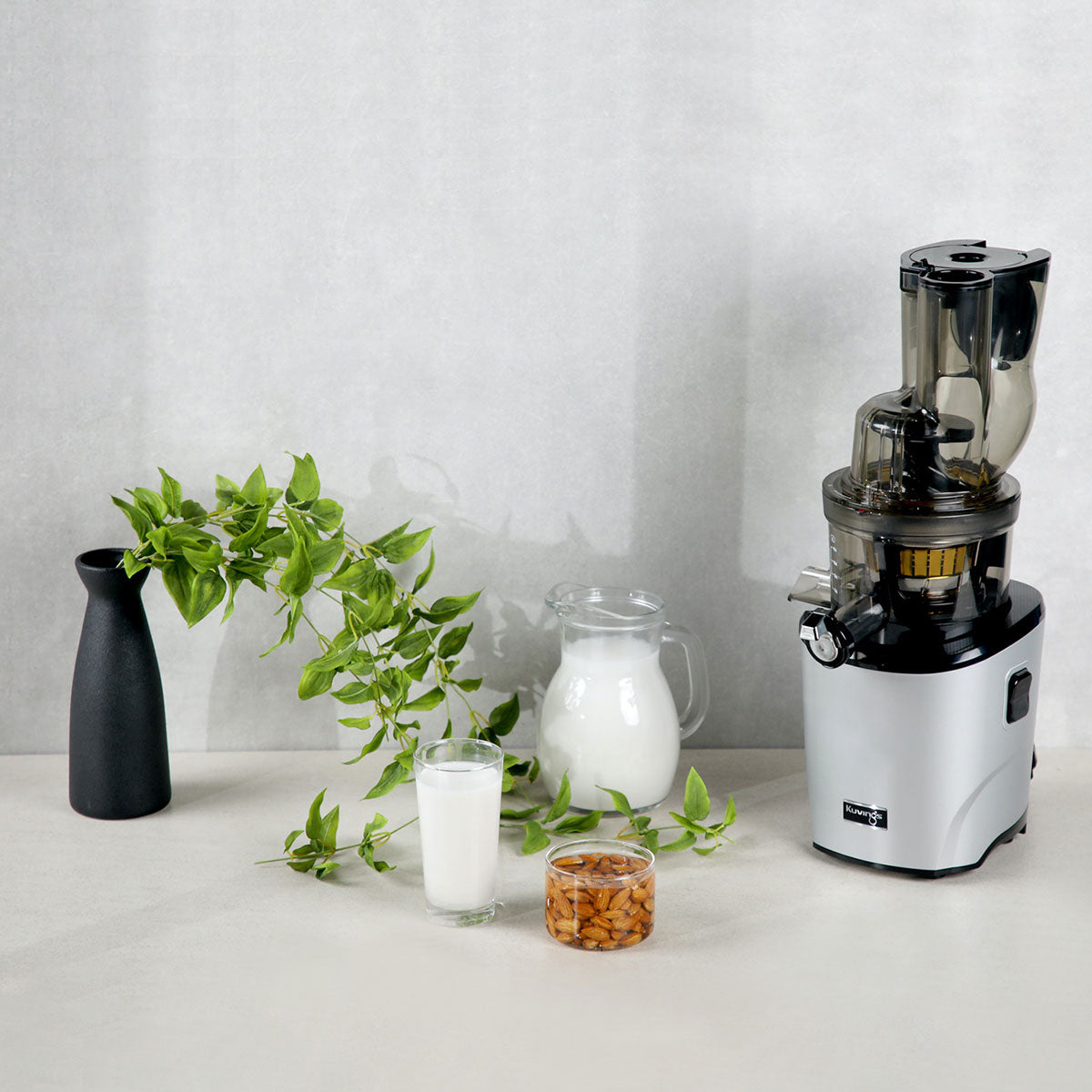Kuvings REVO830 スロージューサー　ホワイト　KSP-2478p Kuvings 【25%OFF】REVO830 クビンス ホールスロージューサー｜90mm